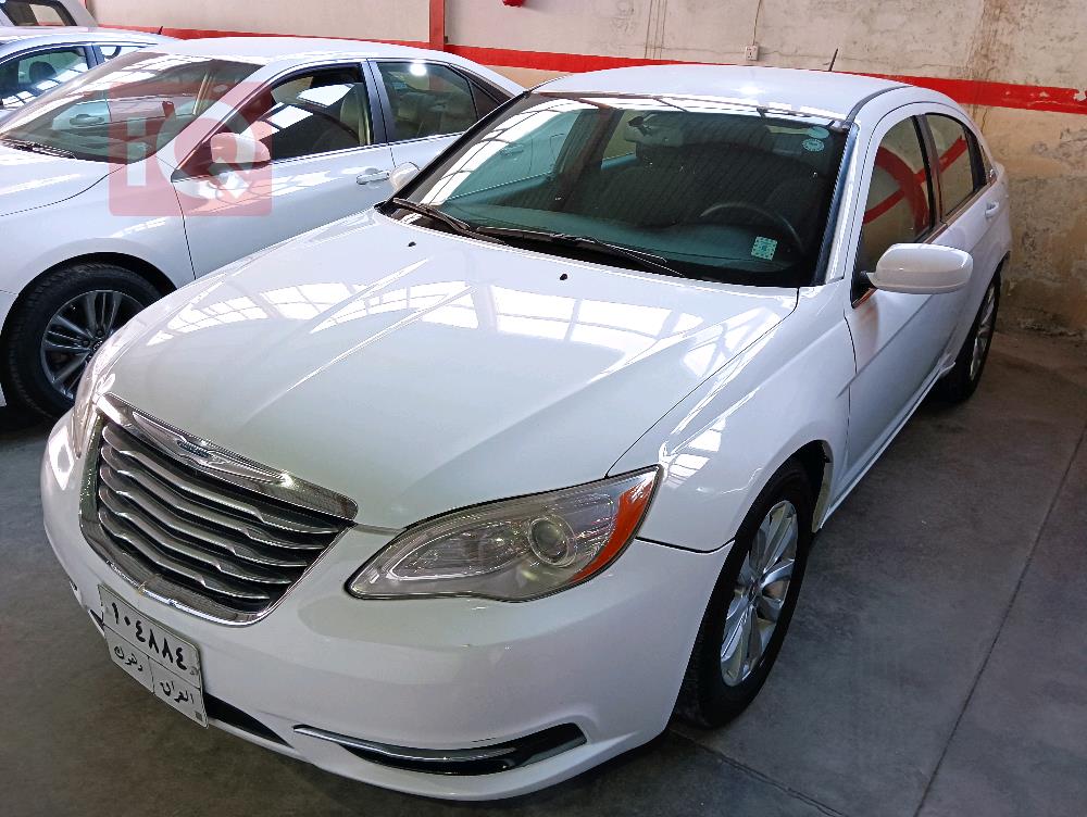 Chrysler 200